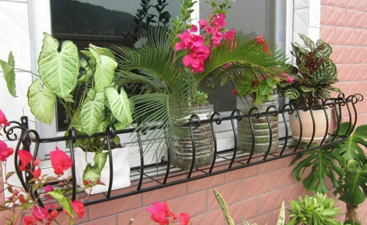 Balcony Weatherproof Iron Flower Pot Stand